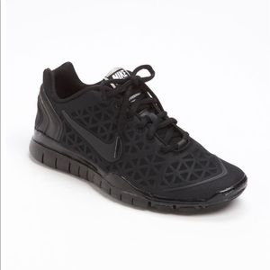 Nike Free TR 2 Black Running Shoes 7.5
